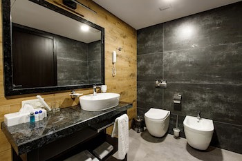 Tsunami Spa Hotel