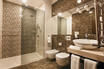 Tsunami Spa Hotel