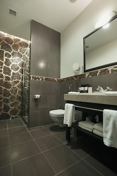 Tsunami Spa Hotel