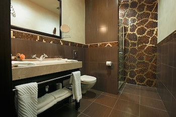 Tsunami Spa Hotel