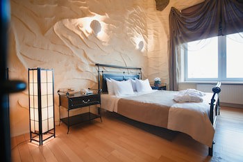 Tsunami Spa Hotel