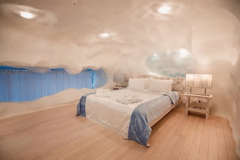 Tsunami Spa Hotel