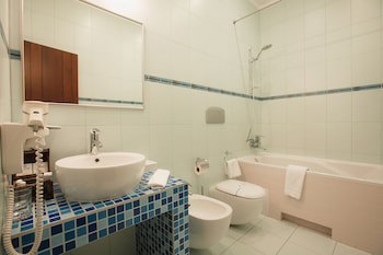 Tsunami Spa Hotel