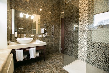 Tsunami Spa Hotel