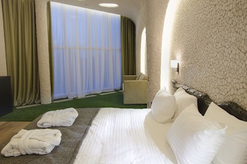 Tsunami Spa Hotel