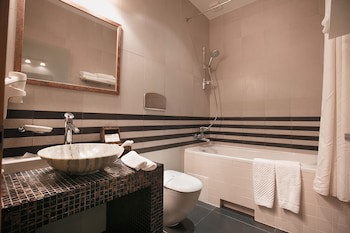 Tsunami Spa Hotel