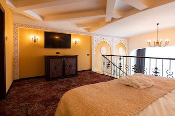 Tsunami Spa Hotel