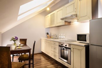 Greguar Hotel & Apartments