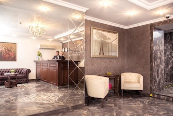 Greguar Hotel & Apartments