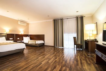 Greguar Hotel & Apartments