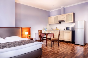Greguar Hotel & Apartments