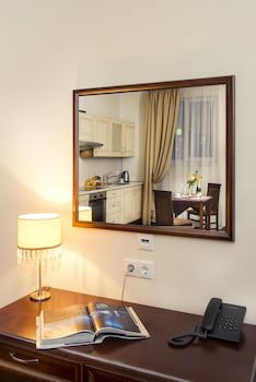 Greguar Hotel & Apartments