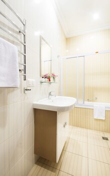 Greguar Hotel & Apartments