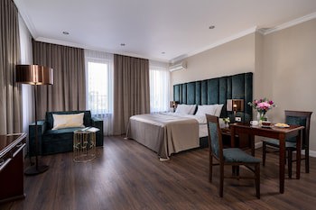 Greguar Hotel & Apartments