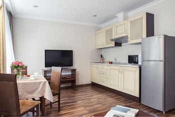 Greguar Hotel & Apartments