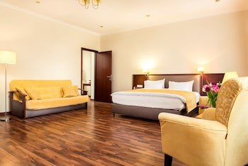 Greguar Hotel & Apartments