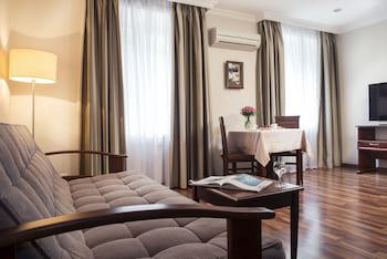 Greguar Hotel & Apartments