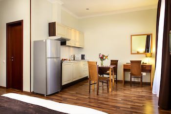 Greguar Hotel & Apartments