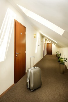 Greguar Hotel & Apartments