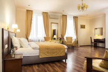 Greguar Hotel & Apartments