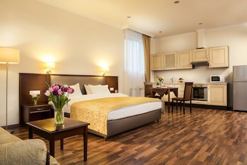 Greguar Hotel & Apartments