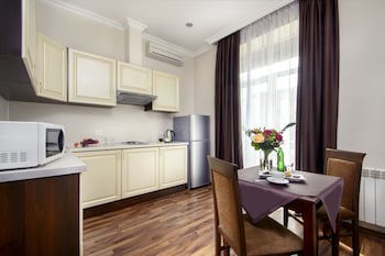 Greguar Hotel & Apartments