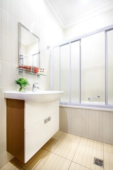 Greguar Hotel & Apartments