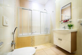 Greguar Hotel & Apartments