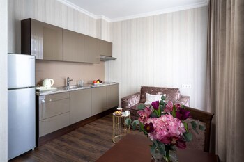 Greguar Hotel & Apartments