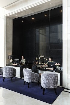 Grande Centre Point Hotel Terminal 21