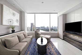Grande Centre Point Hotel Terminal 21