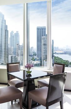 Grande Centre Point Hotel Terminal 21