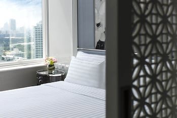 Grande Centre Point Hotel Terminal 21