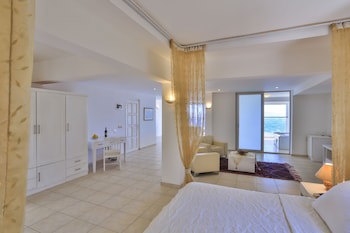 Villa Tamara 12 Adult Hotel