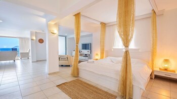 Villa Tamara 12 Adult Hotel