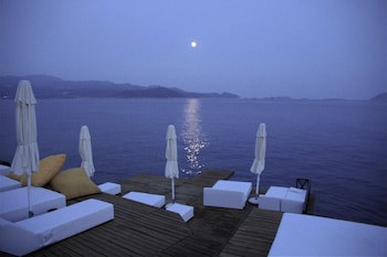 Villa Tamara 12 Adult Hotel