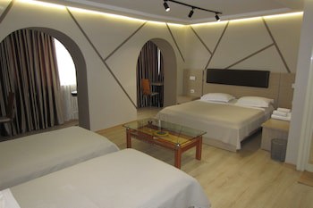 Freddy's Hotel