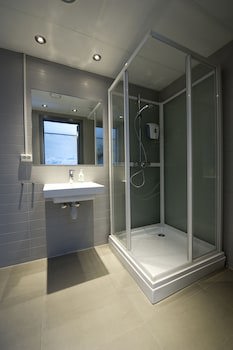 Svalbard Hotell - Polfareren
