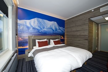 Svalbard Hotell - Polfareren