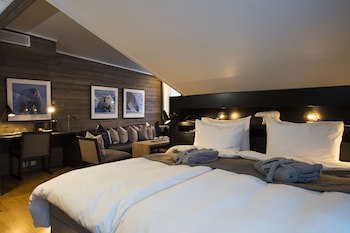 Svalbard Hotell - Polfareren