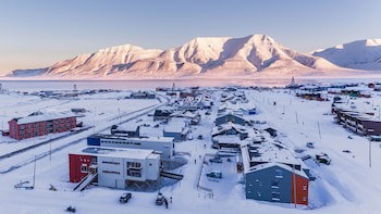 Svalbard Hotell - Polfareren