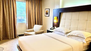 Circle Inn - Hotel & Suites