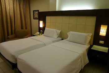Circle Inn - Hotel & Suites