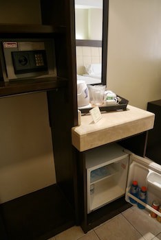 Circle Inn - Hotel & Suites