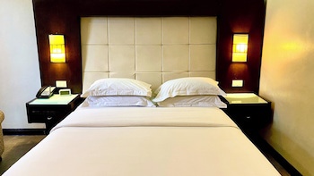 Circle Inn - Hotel & Suites