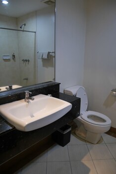 Circle Inn - Hotel & Suites