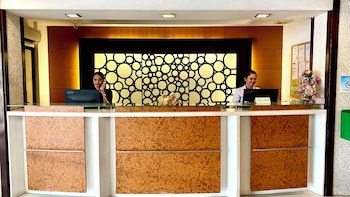 Circle Inn - Hotel & Suites