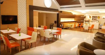 Circle Inn - Hotel & Suites