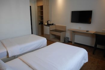 Circle Inn - Hotel & Suites