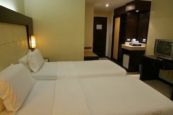 Circle Inn - Hotel & Suites